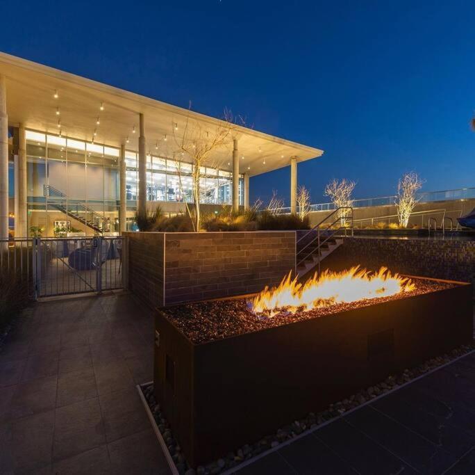 Apartmán Luxury Highrise In Midtown - Skyline Views And Chic Decor Houston Exteriér fotografie