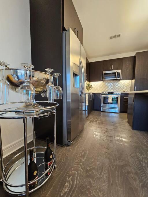 Apartmán Luxury Highrise In Midtown - Skyline Views And Chic Decor Houston Exteriér fotografie