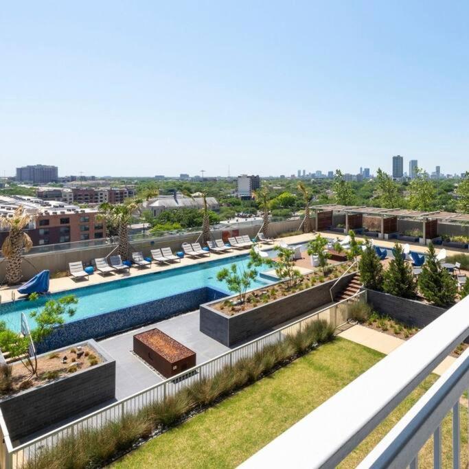 Apartmán Luxury Highrise In Midtown - Skyline Views And Chic Decor Houston Exteriér fotografie